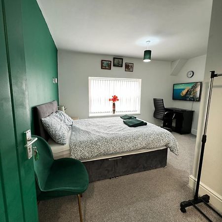 Ur Place Failsworth Экстерьер фото