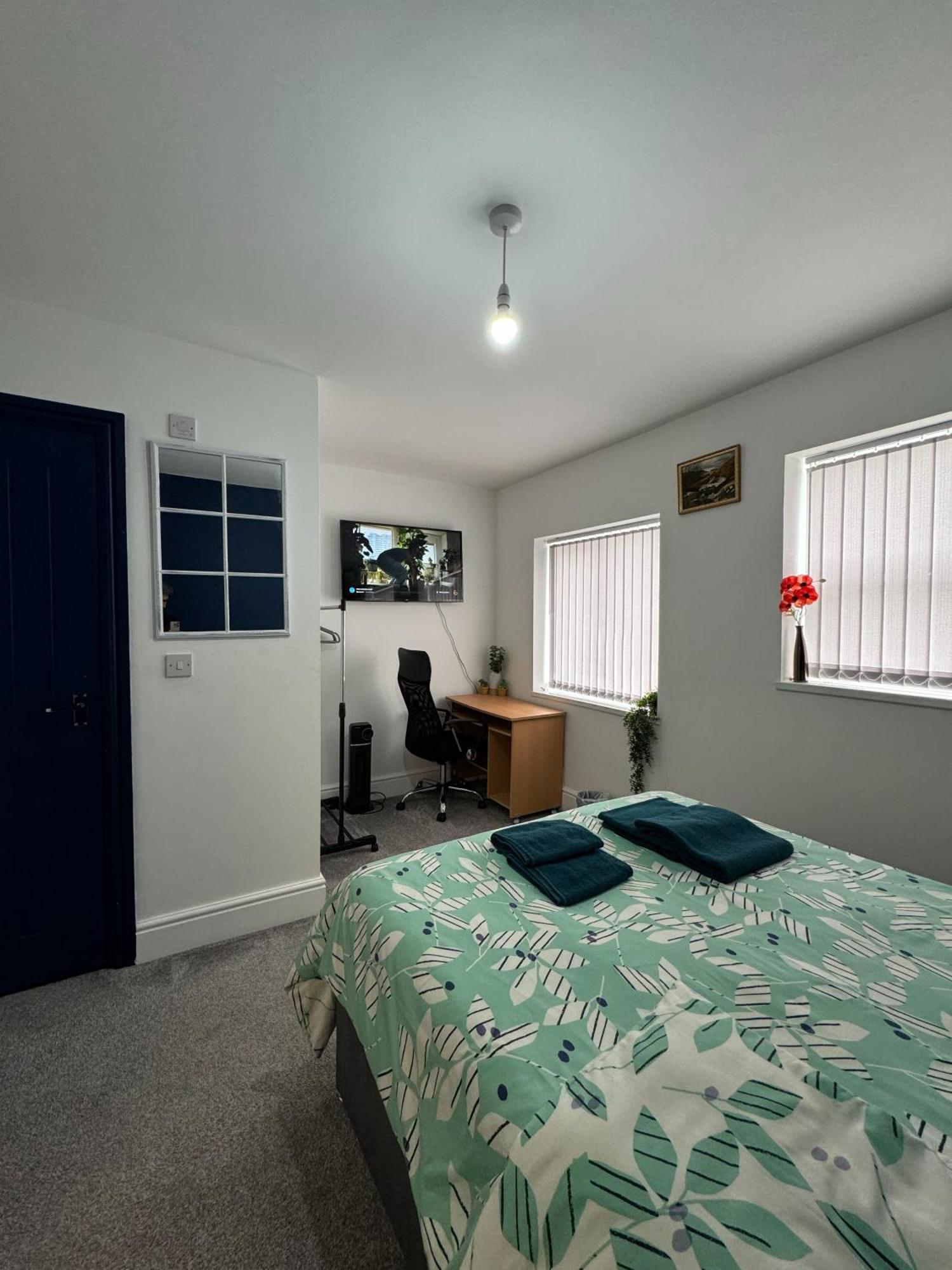 Ur Place Failsworth Экстерьер фото
