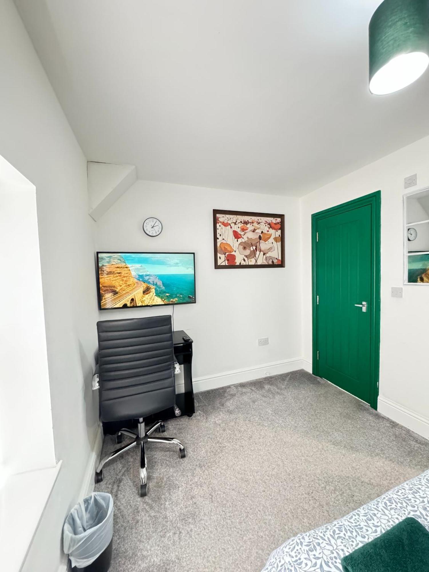 Ur Place Failsworth Экстерьер фото